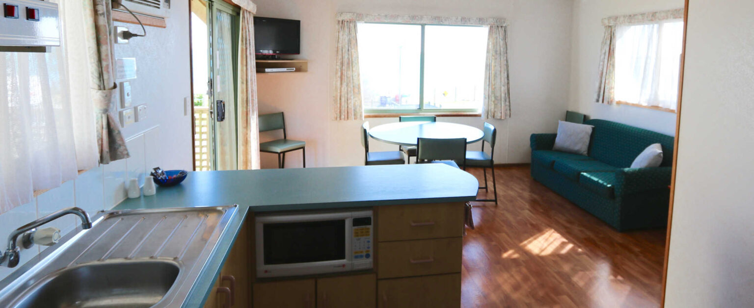 ocean-view-deluxe-cabin-interior-6