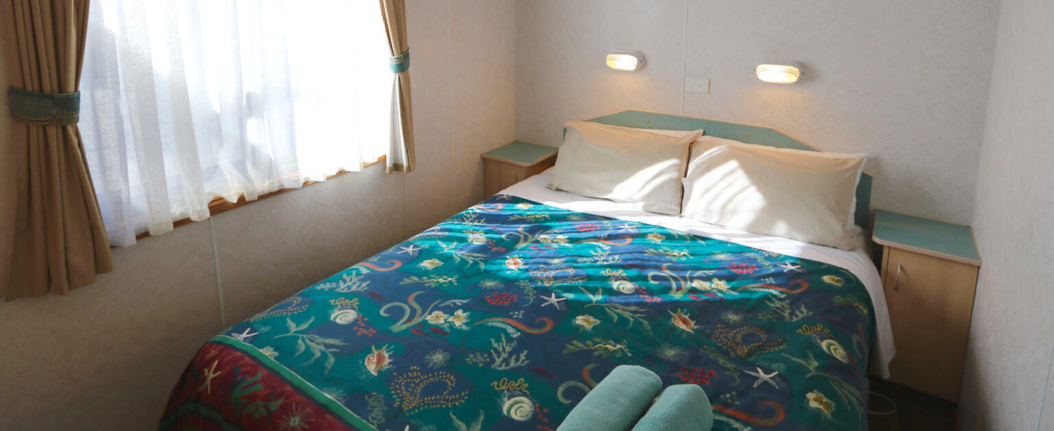 ocean-view-deluxe-cabin-interior-7