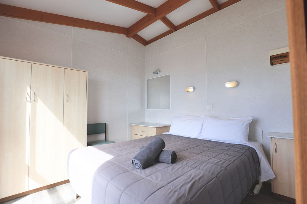 Deluxe Ocean View Cabin 14 (6)